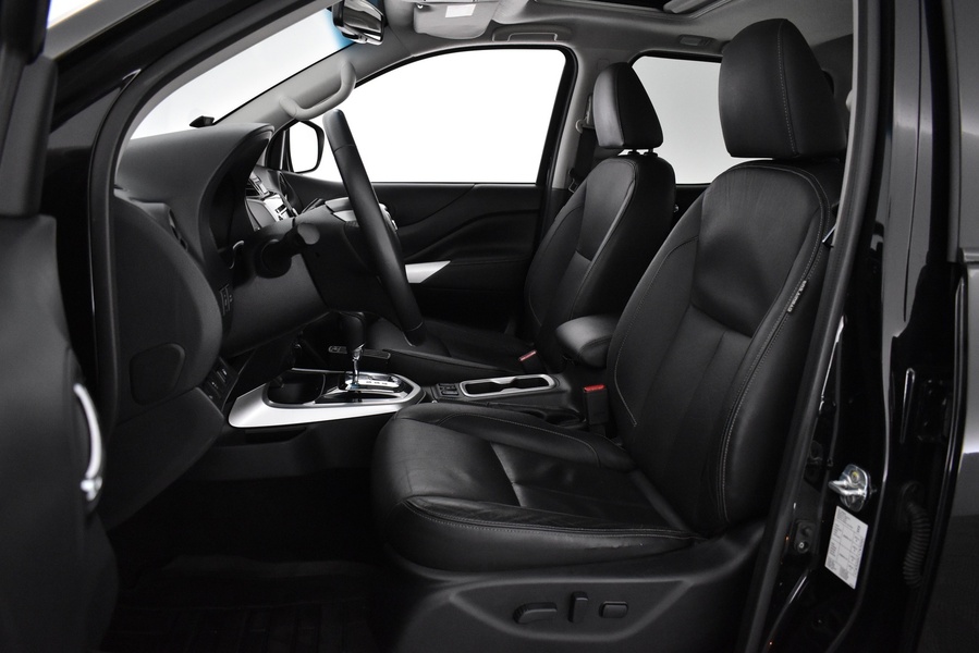 Nissan Navara vaihtoauto