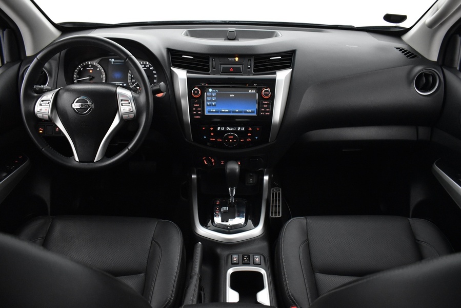 Nissan Navara vaihtoauto