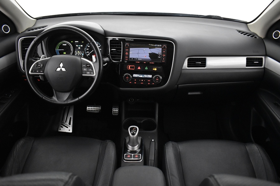 Mitsubishi Outlander PHEV vaihtoauto