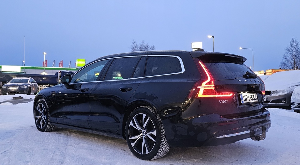 Volvo V60 vaihtoauto