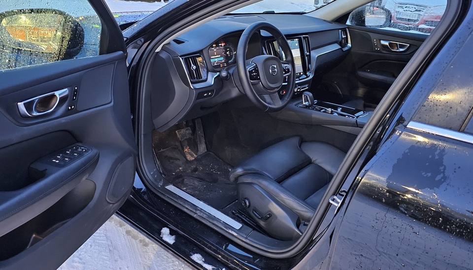 Volvo V60 vaihtoauto