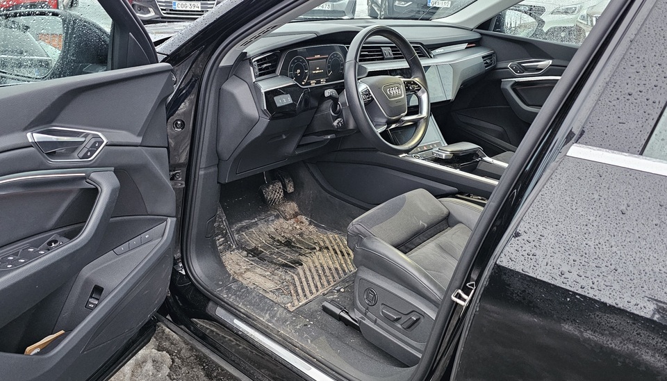 Audi e-tron vaihtoauto