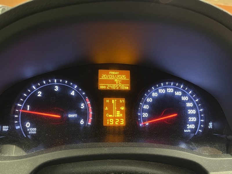 Toyota Avensis vaihtoauto