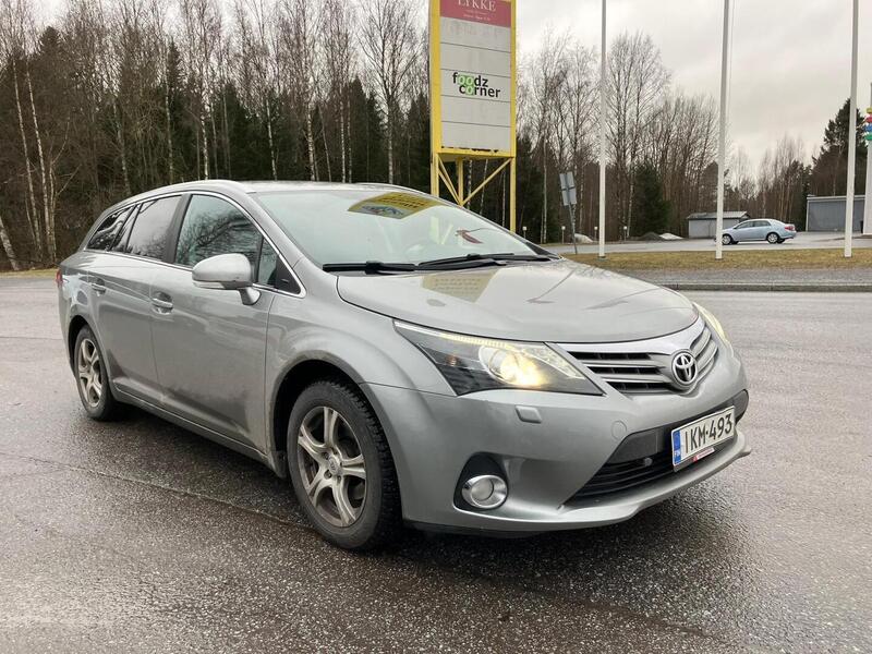 Toyota Avensis vaihtoauto