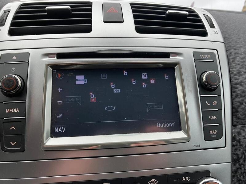 Toyota Avensis vaihtoauto