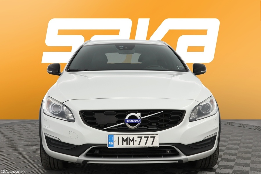 Volvo V60 Cross Country vaihtoauto