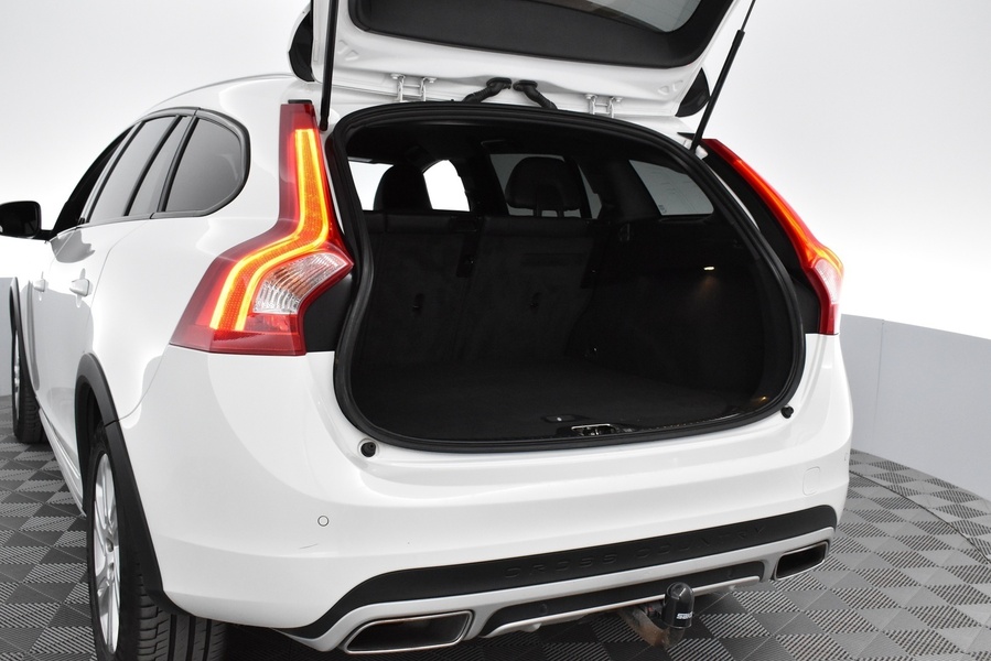 Volvo V60 Cross Country vaihtoauto