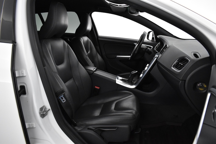 Volvo V60 Cross Country vaihtoauto