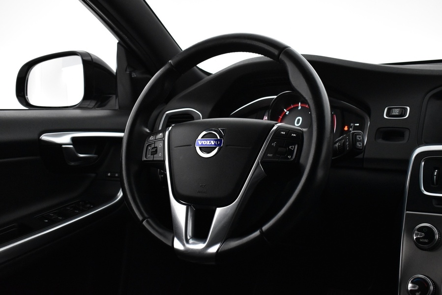 Volvo V60 Cross Country vaihtoauto