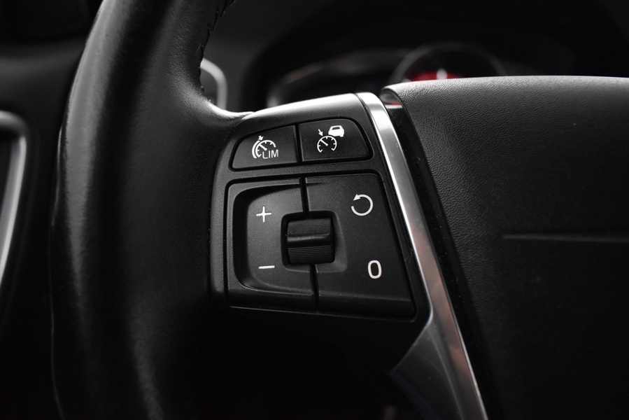 Volvo V60 Cross Country vaihtoauto