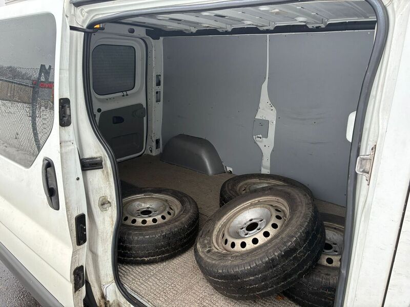 Nissan Primastar vaihtoauto