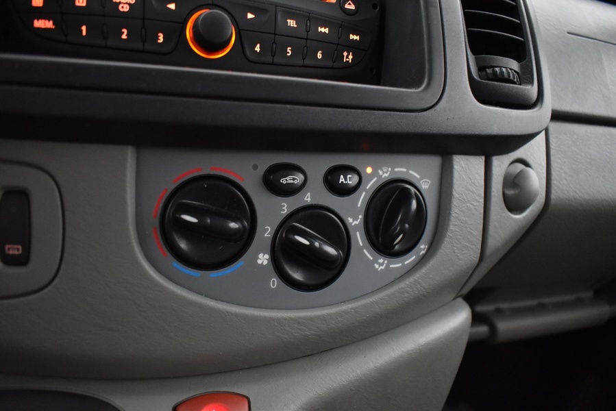 Nissan Primastar vaihtoauto