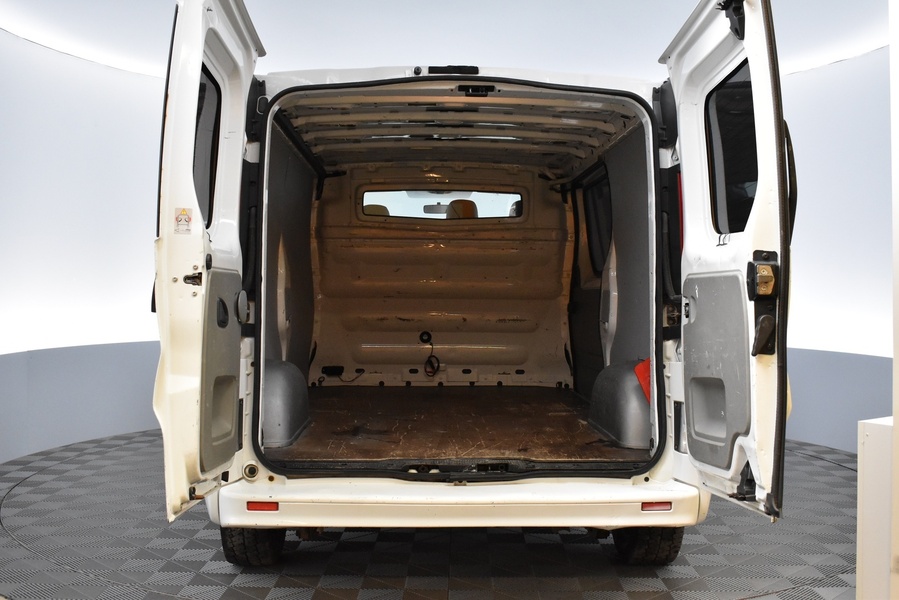 Nissan Primastar vaihtoauto