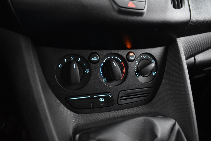 Ford Transit Connect vaihtoauto