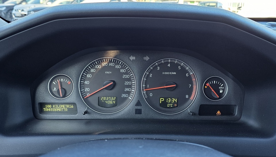 Volvo V70 vaihtoauto