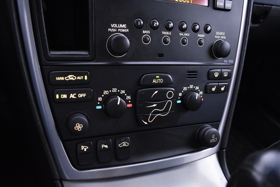 Volvo V70 vaihtoauto