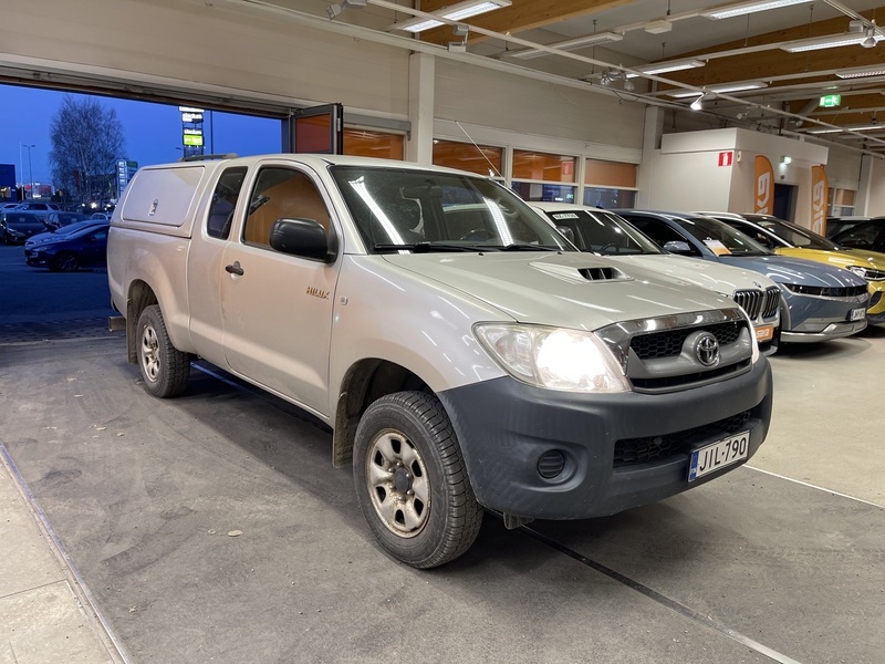 Toyota Hilux vaihtoauto