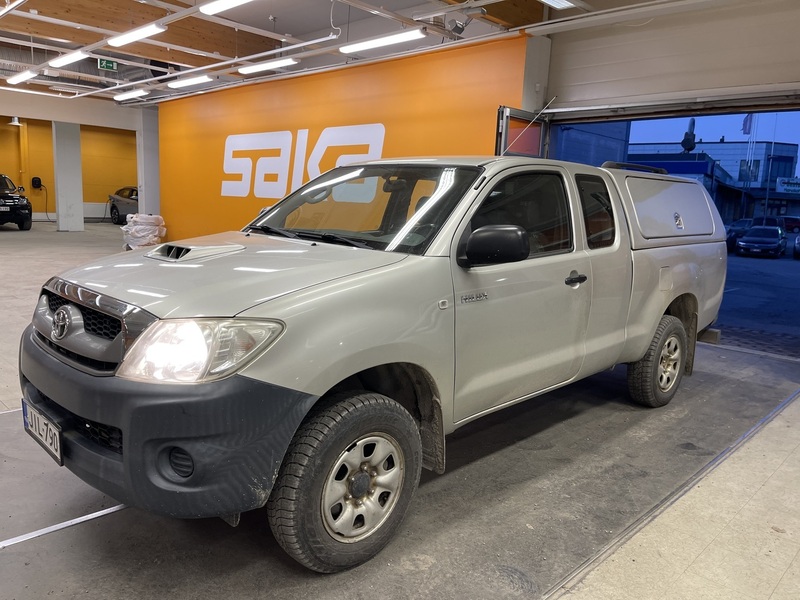 Toyota Hilux vaihtoauto