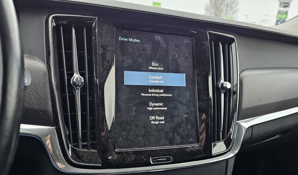 Volvo V90 Cross Country vaihtoauto