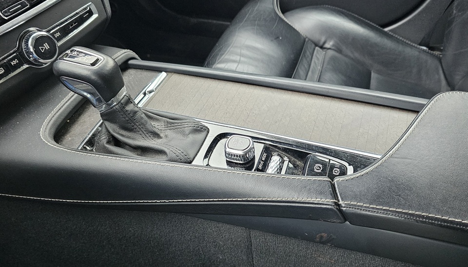 Volvo V90 Cross Country vaihtoauto