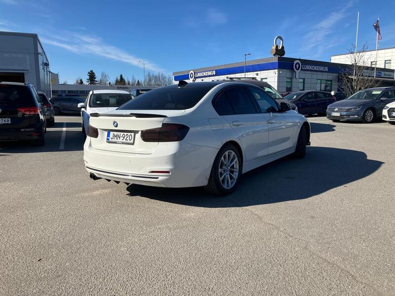 BMW 330 vaihtoauto