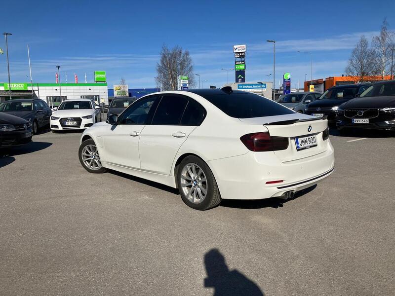 BMW 330 vaihtoauto