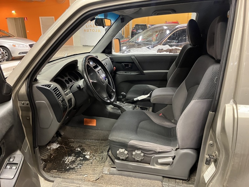 Mitsubishi Pajero vaihtoauto