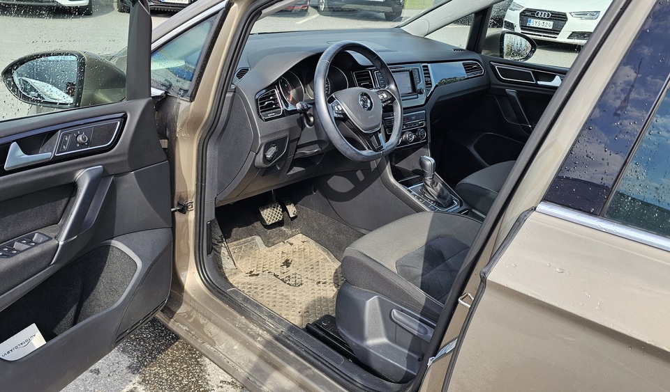 Volkswagen Golf Sportsvan vaihtoauto