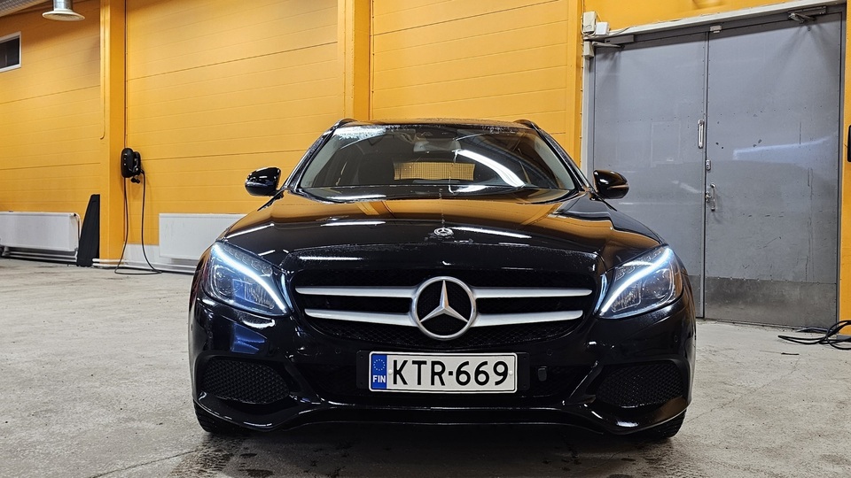 Mercedes-Benz C vaihtoauto
