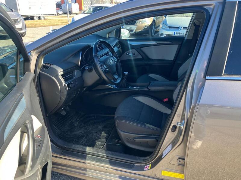 Toyota Avensis vaihtoauto