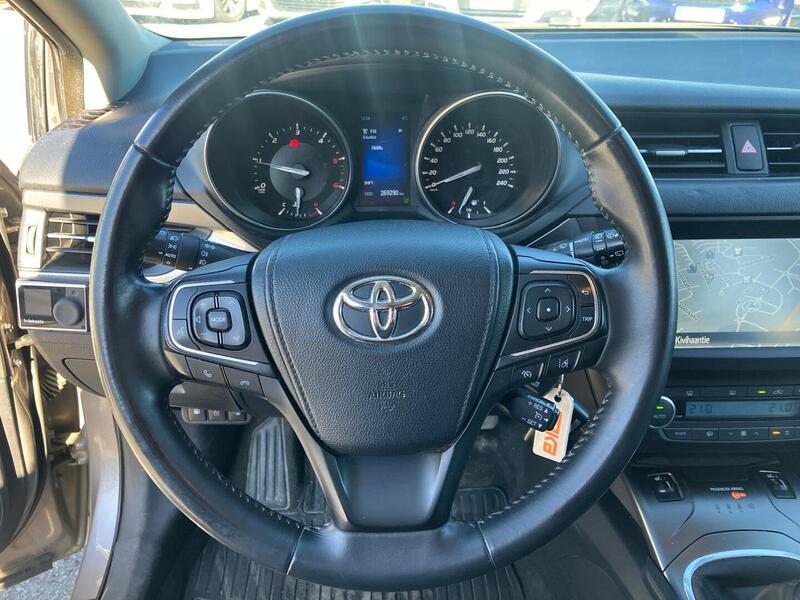 Toyota Avensis vaihtoauto