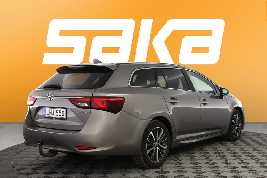 Toyota Avensis vaihtoauto