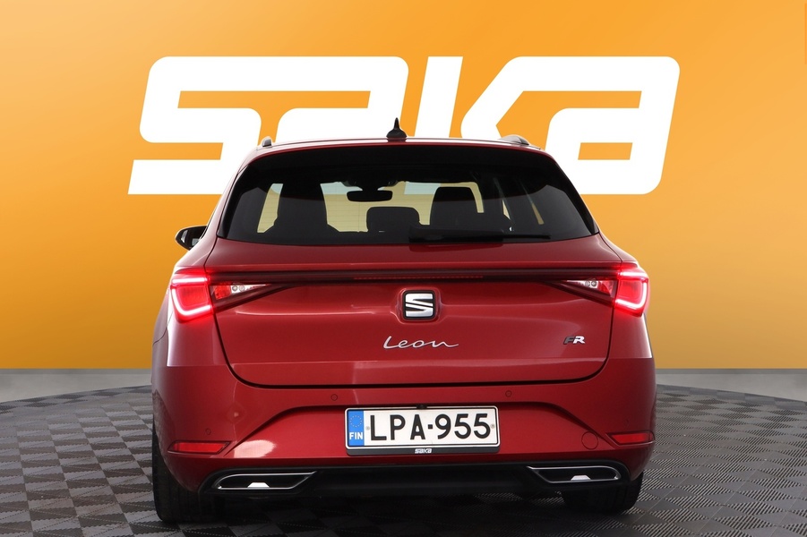 SEAT Leon Sportstourer vaihtoauto