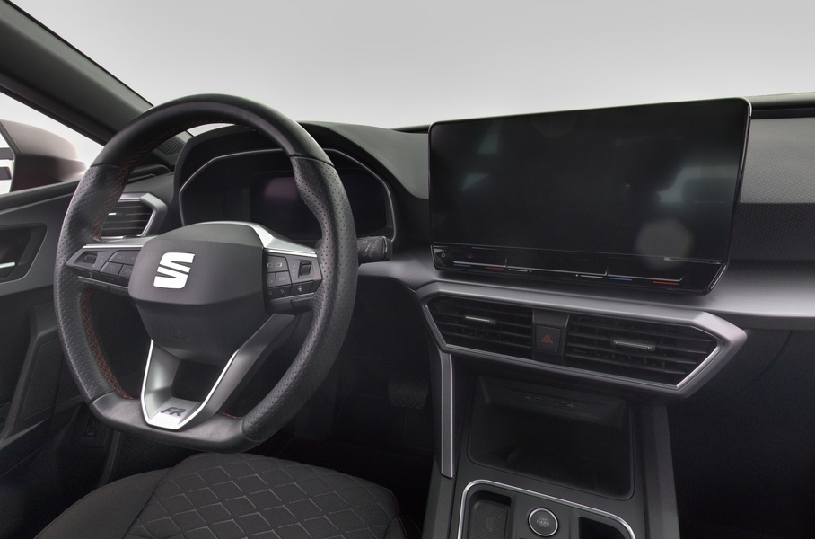 SEAT Leon Sportstourer vaihtoauto