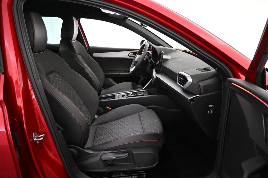 SEAT Leon Sportstourer vaihtoauto