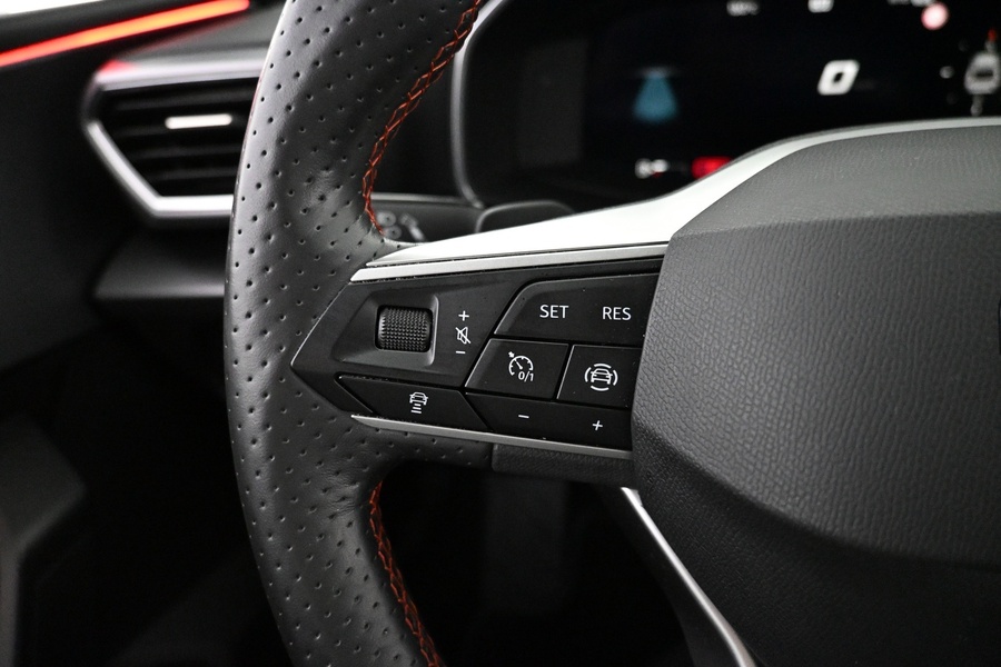 SEAT Leon Sportstourer vaihtoauto