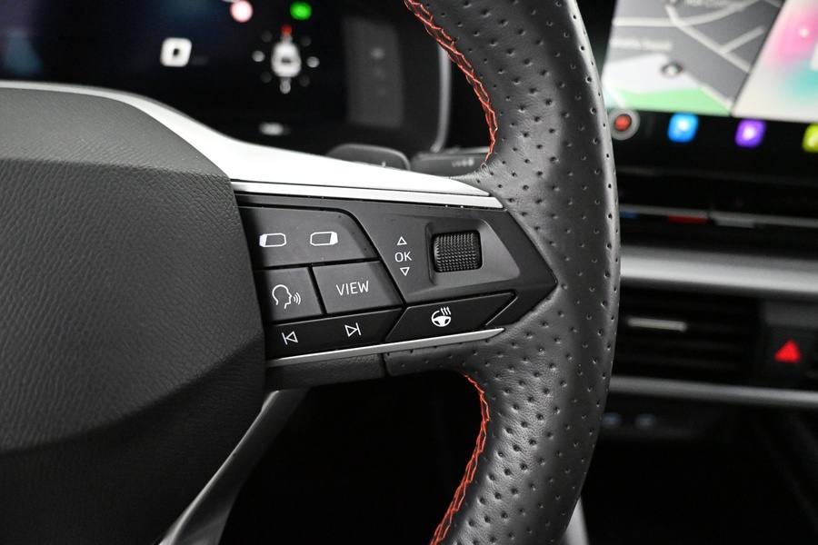 SEAT Leon Sportstourer vaihtoauto