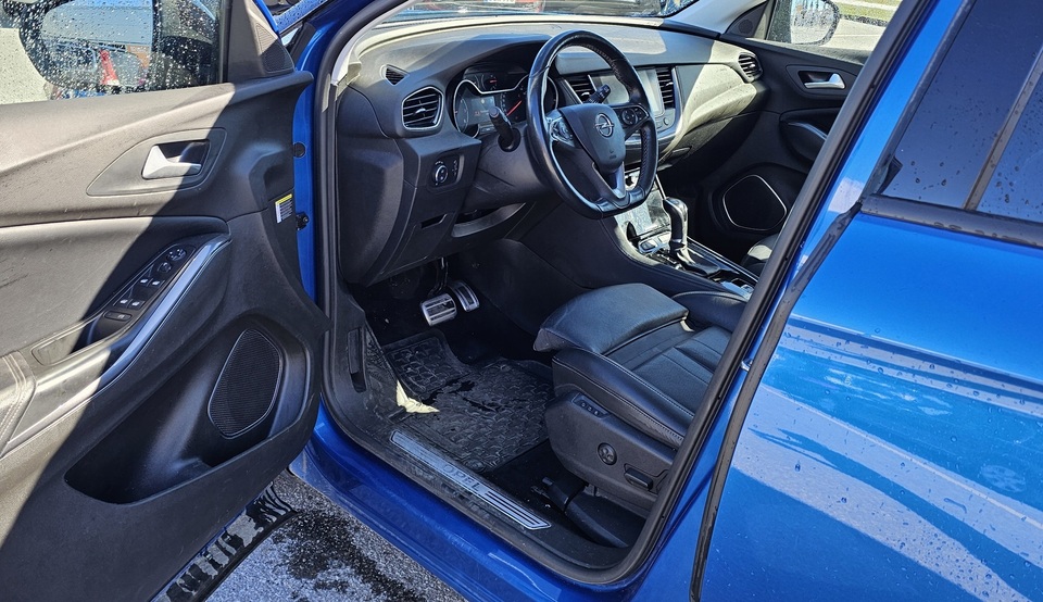 Opel Grandland X vaihtoauto