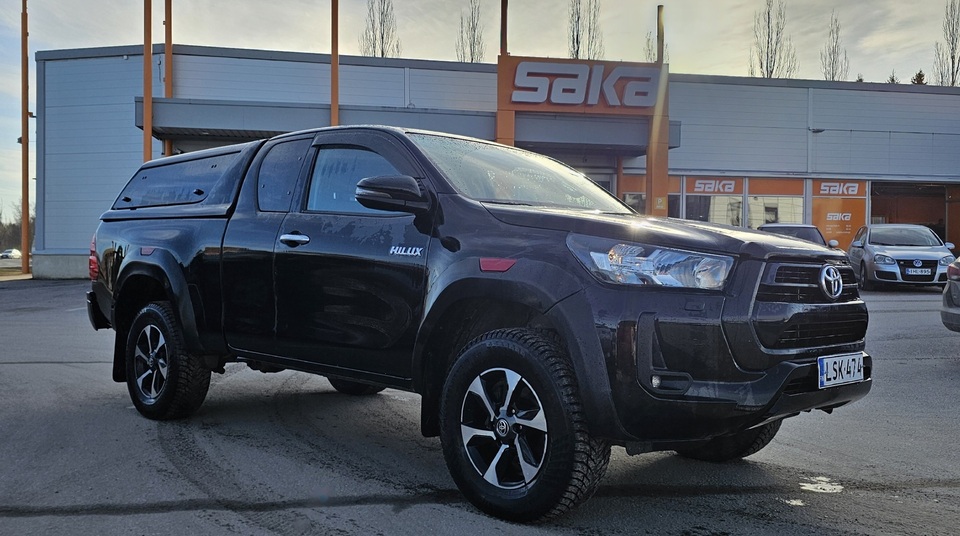 Toyota Hilux vaihtoauto