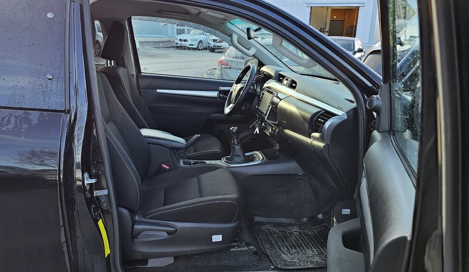 Toyota Hilux vaihtoauto