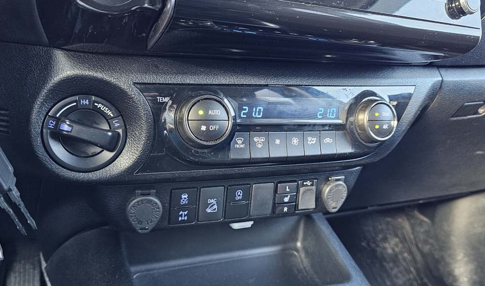 Toyota Hilux vaihtoauto