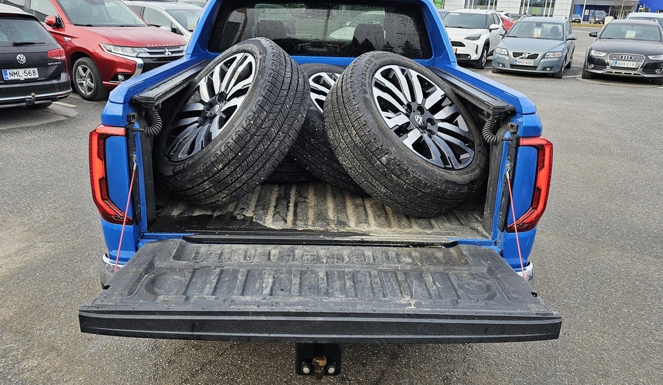 Volkswagen Amarok vaihtoauto