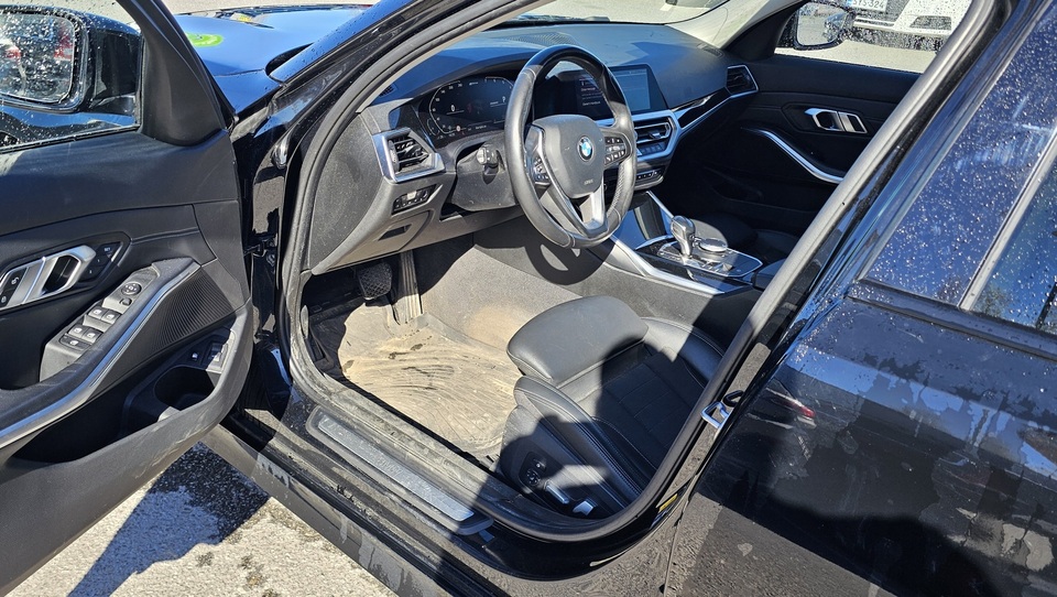 BMW 330 vaihtoauto