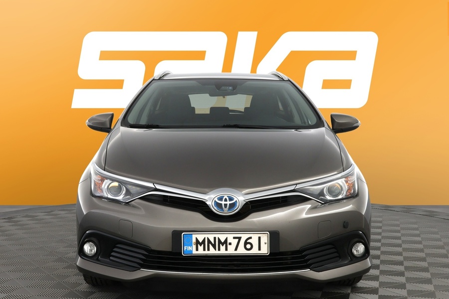 Toyota Auris vaihtoauto