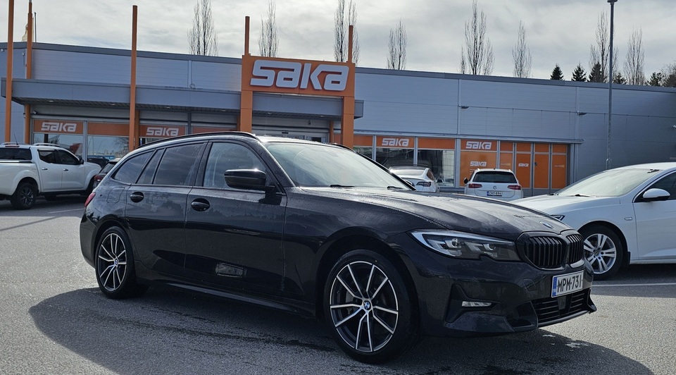 BMW 330 vaihtoauto