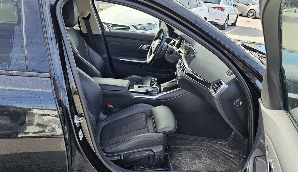 BMW 330 vaihtoauto