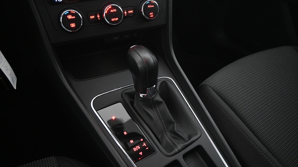 SEAT Leon vaihtoauto