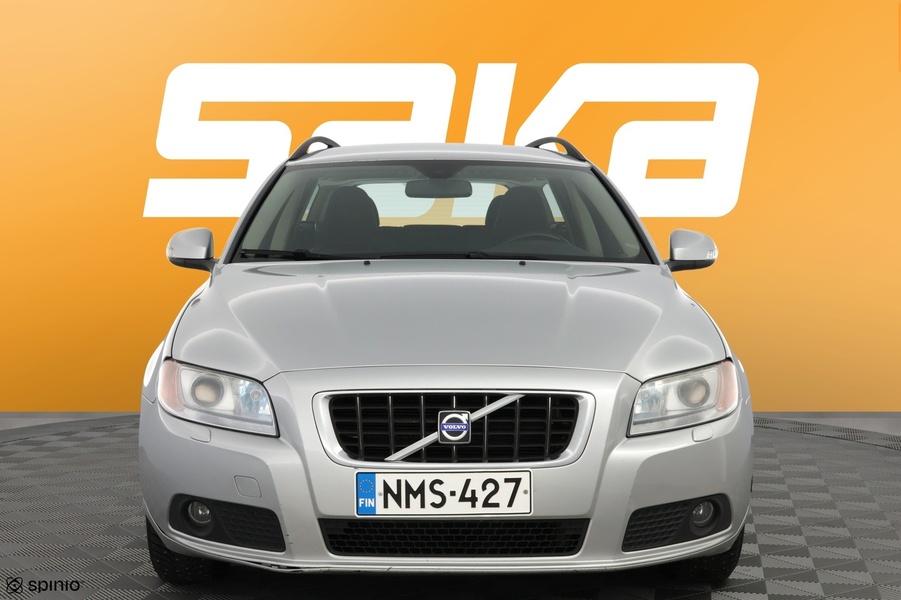 Volvo V70 vaihtoauto