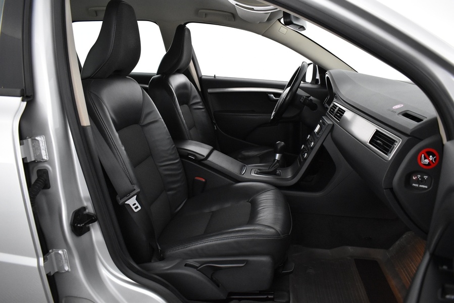 Volvo V70 vaihtoauto