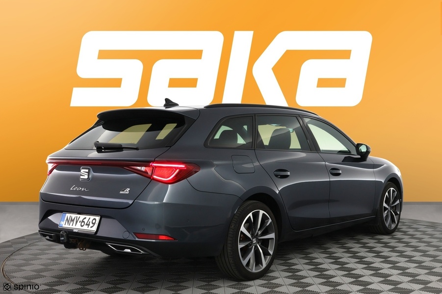 SEAT Leon Sportstourer vaihtoauto